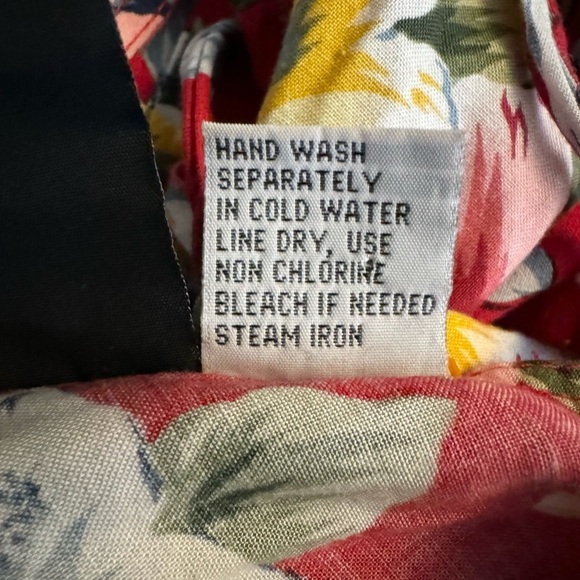 UM & COMPANY Red Hibiscus Floral Dress Size Wide Strap Zipper Tie Back-Size 9/10 - Picture 4 of 9